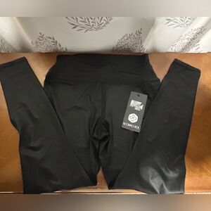 Scorpio Sol Black Gloss Leggings